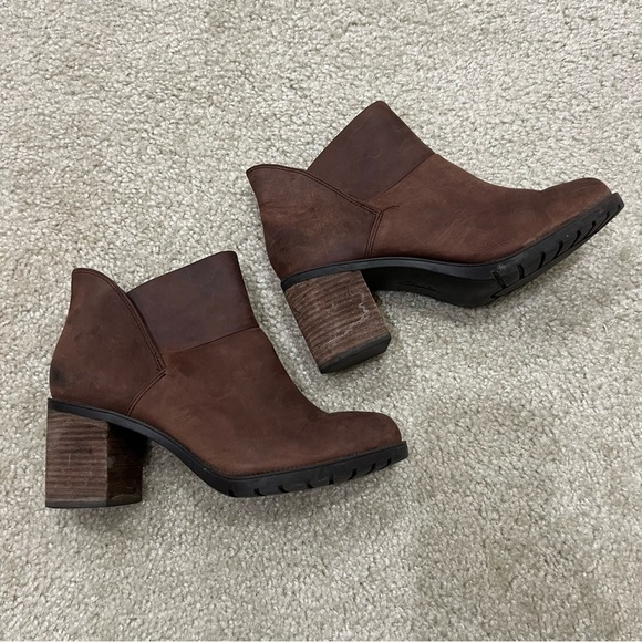 Clarks Malvet Helen 3” Heeled Leather Pull On Booties Boots Sz 8 Brown 60731120, - Picture 12 of 16